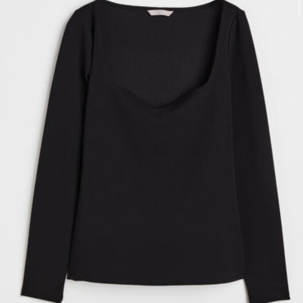 NWT Sweetheart Neckline Top